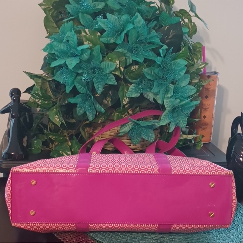 Tory Burch Pink Geometric Tote - Picture 9 of 10